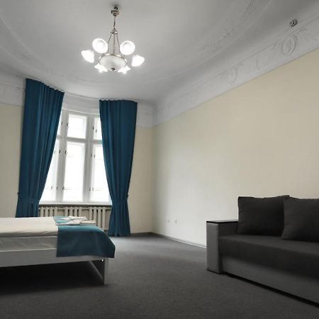 Family Hostel Lviv Ngoại thất bức ảnh