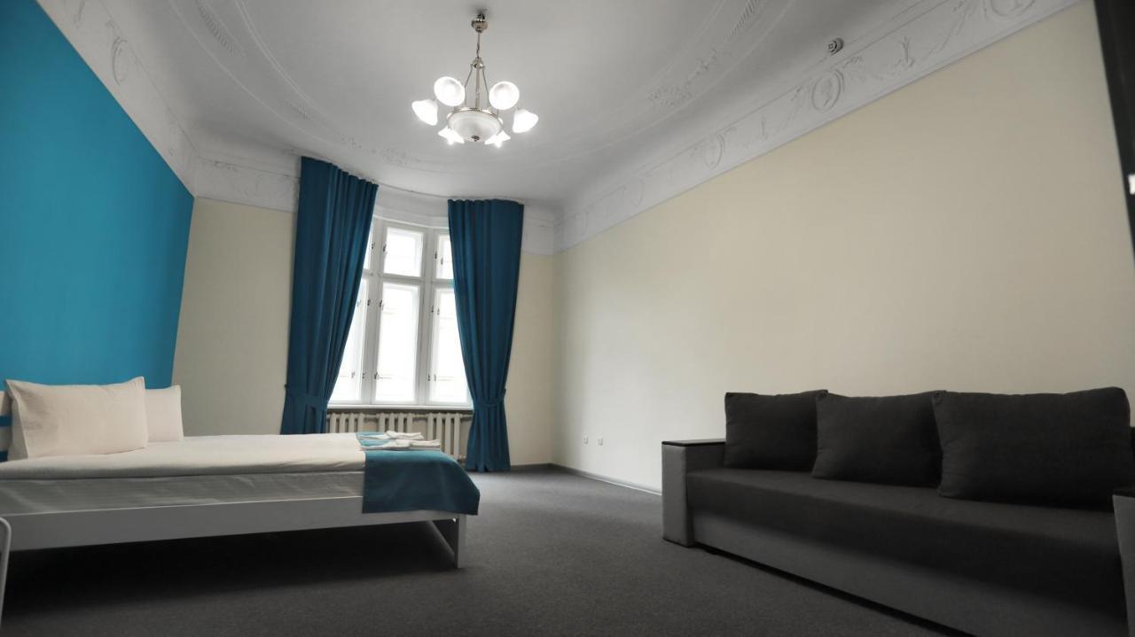 Family Hostel Lviv Ngoại thất bức ảnh