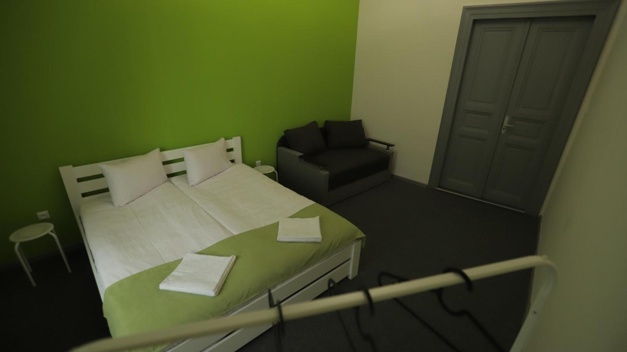 Family Hostel Lviv Ngoại thất bức ảnh